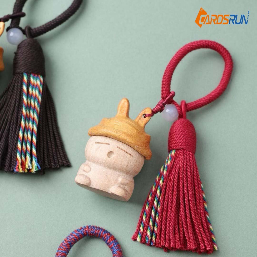 Hot-Selling Beech Wood Yellow Hat Mashimaro Bunny Keychain – Wooden Bag Charm & Decorative Gift for Bags, Keys & Backpacks - Image 2